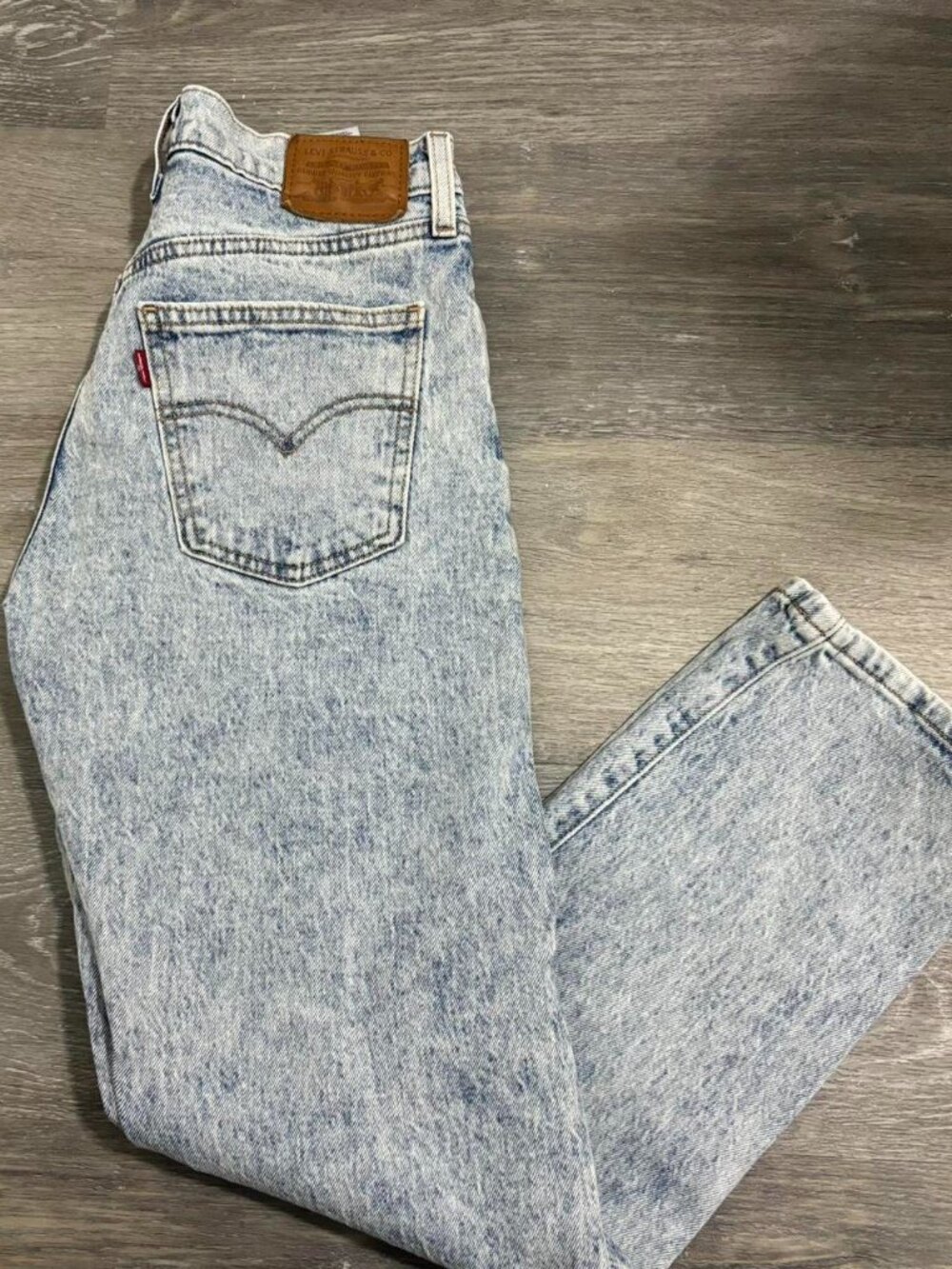 Levi's Women's Blue Jeans - Picture 2 of 4
